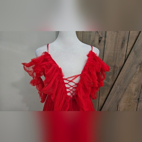 EILLY BAZAR Red Sheer Mesh Tie Front Ruffle Detail Cold Shoulder Mini Dress. XS - Picture 12 of 16